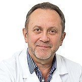 Врач Лаврушин Геннадий Владимирович