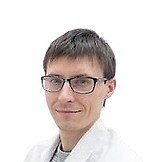 Врач Жучков Иван Александрович